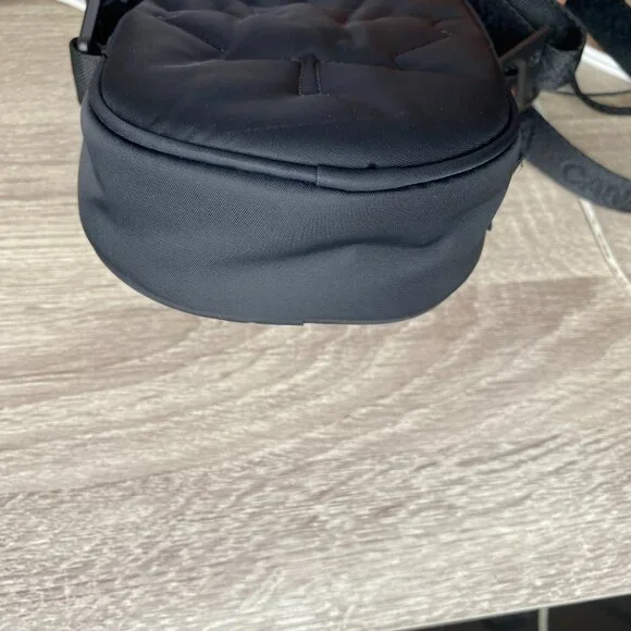 Lululemon Future Legacy Team Canada Crossbody Belt Bag - Picture 10 of 12